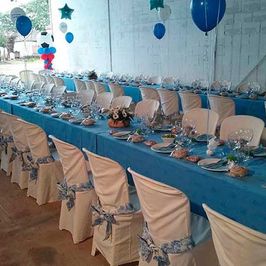 mesas preparadas para evento