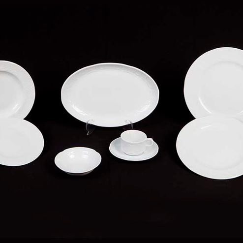 Alquileres Fernández Acuña platos color blanco