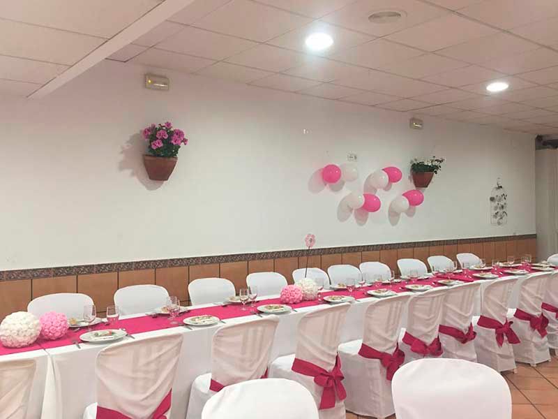 Alquileres Fernández Acuña mesa decorada