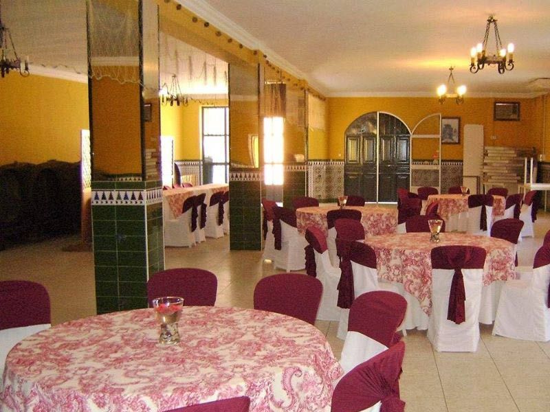Alquileres Fernández Acuña salón decorado